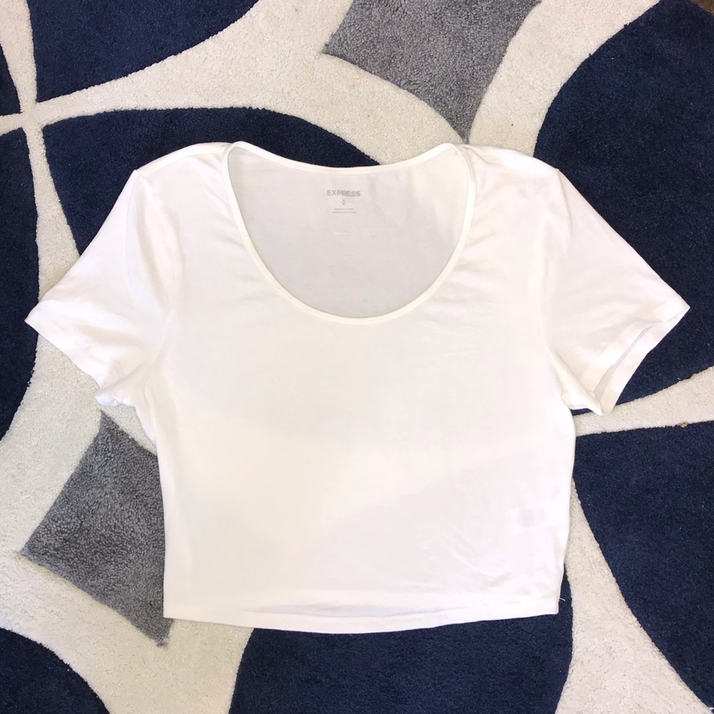 Short sleeve crop top